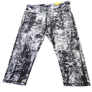 NWT Freedom Yoga crop pants black Light graysoft tight fit